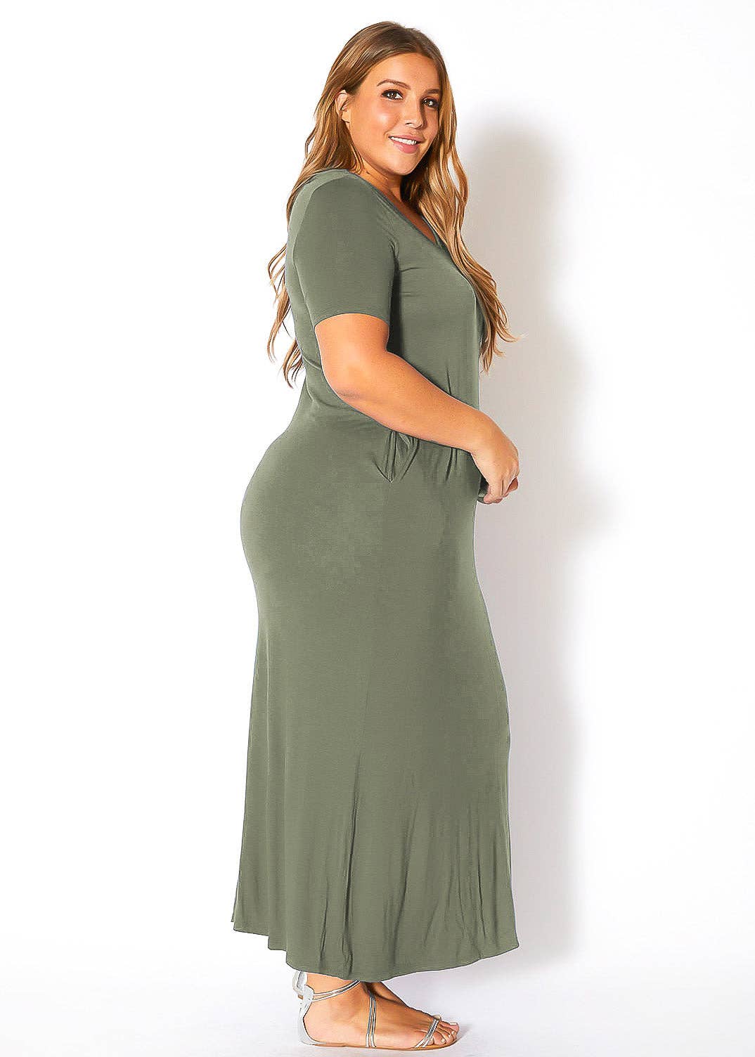 Plus Size V-neck Short Sleeve Maxi Dress With Pockets: Black /