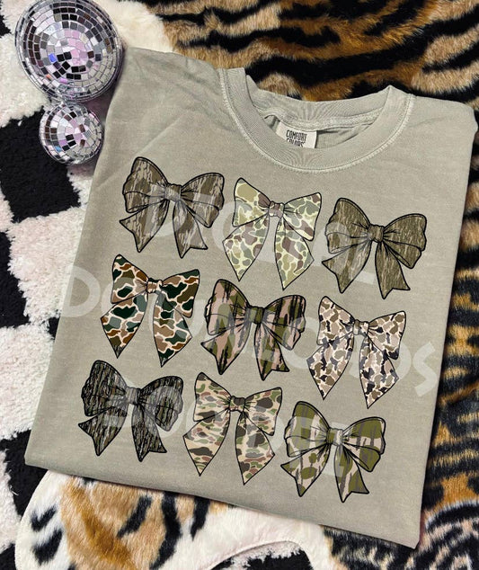 Coquette Hunting Bows Short Sleeve Shirt : Moss