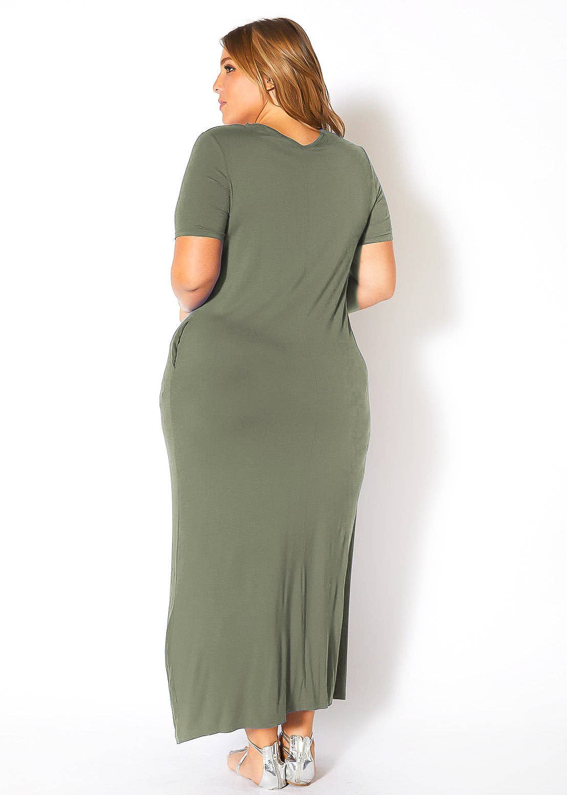 Plus Size V-neck Short Sleeve Maxi Dress With Pockets: Black /